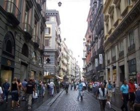 Napoli, via Toledo