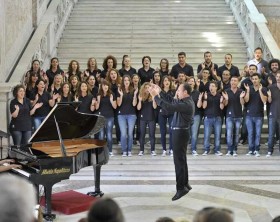 Coro giovanile del San Carlo, maestro CarloMorelli