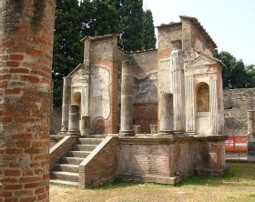 026-Pompei-Tempio-di-Iside