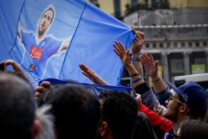 Calcio: flash-mob a Napoli contro squalifica a  Higuain