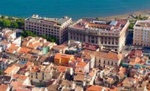 Comune_Salerno_panorama_case