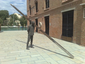 Paolo Grassino, Lavoro rende morte, 2008