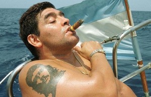 maradona_cigar_and_che_guevara_tattoo