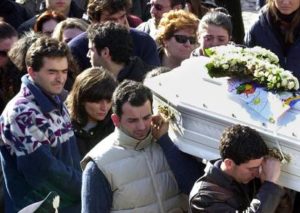 19int04f2_mgthumb-interna