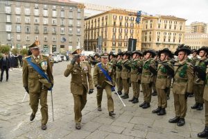 8-resa-degli-onori-al-capo-di-stato-maggiore-dellesercito