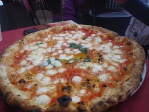 pizza-margherita-foto-d-s-m-e13279234081861