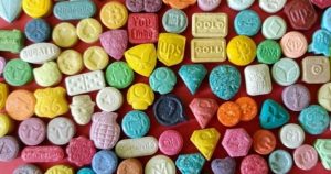 how-long-does-ecstasy-stay-in-your-system-1024x538