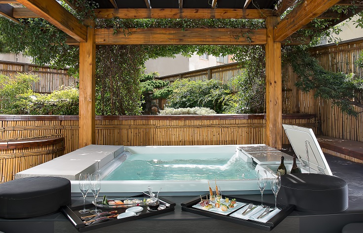 two-bedroom-suite-with-zen-garden-2
