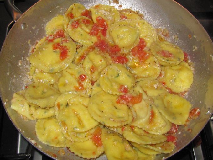 sombreri-al-basilico-in-salsa-di-pomodoro-leggero-e-semi-di-papavero-lg-34204p42155