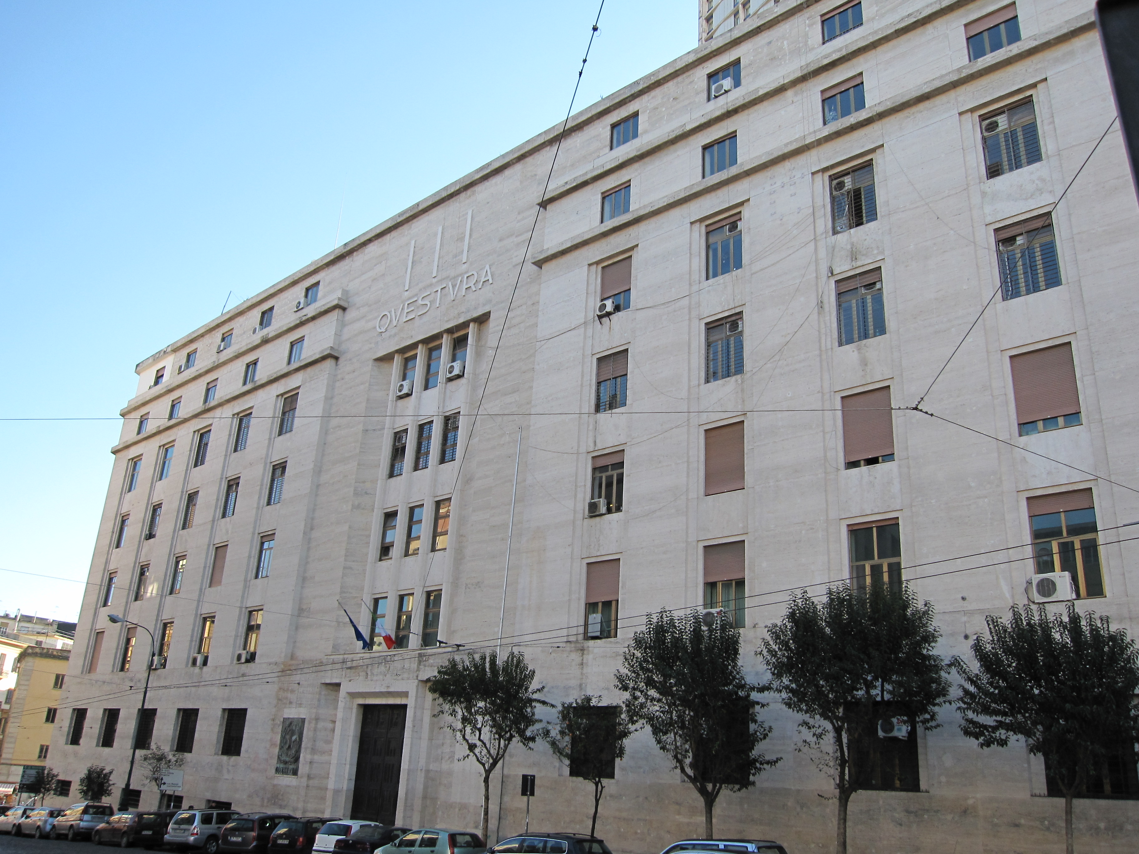 napoli_-_palazzo_della_questura