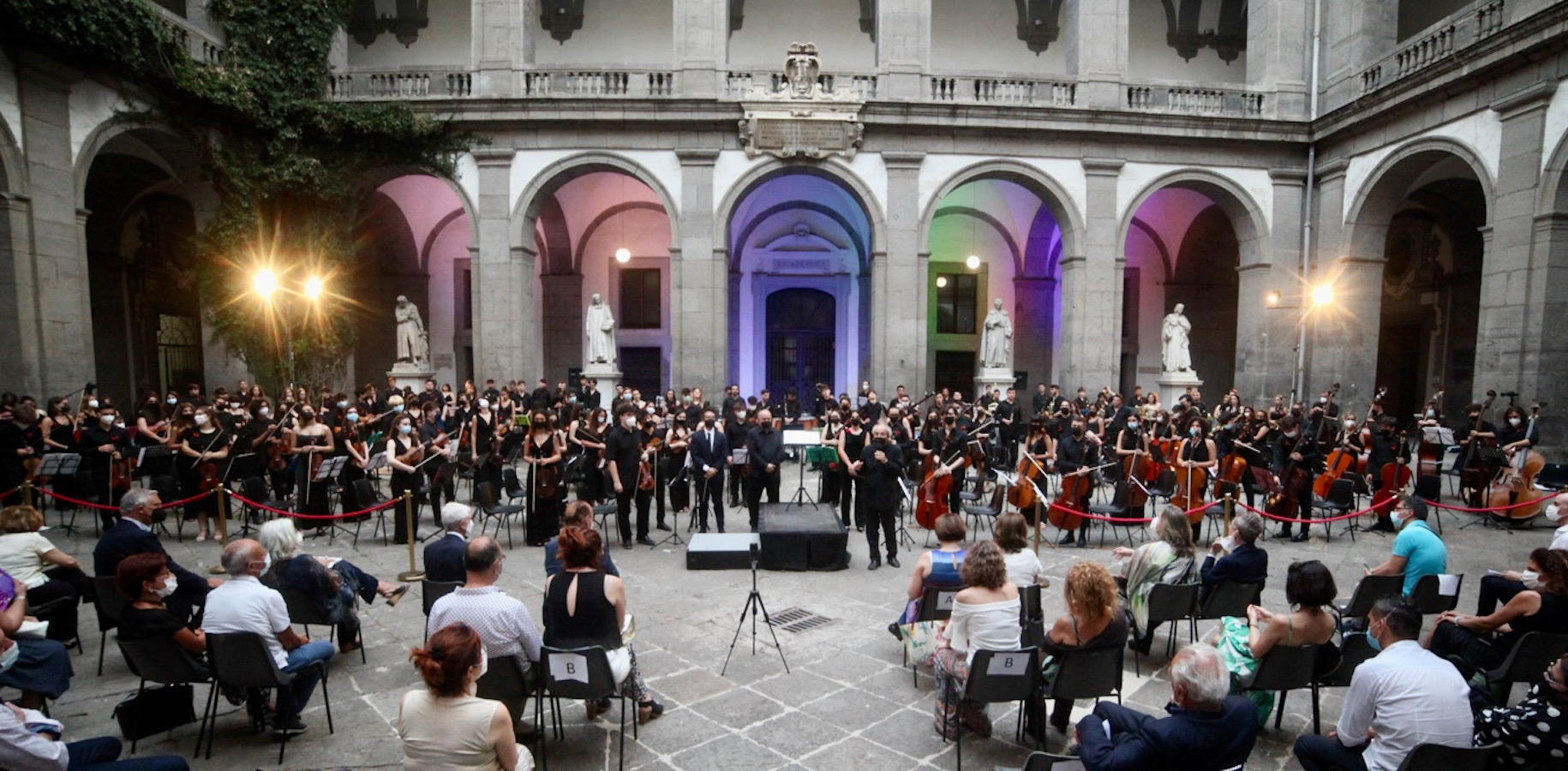 orchestra-scarlatti-junior-nel-cortile-delle-statue