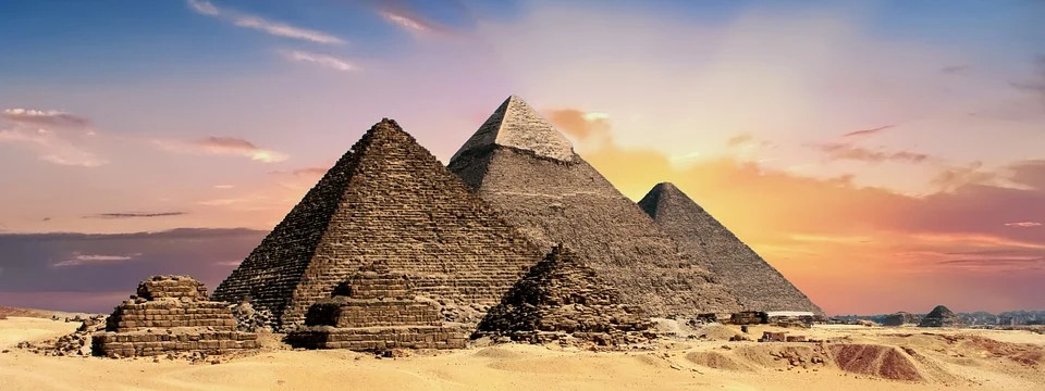 pyramids-2371501_960_720